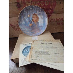 Vintage 8.5'' Viletta Butterfly Magic Plate in Box w/ COA Collectors Decorative